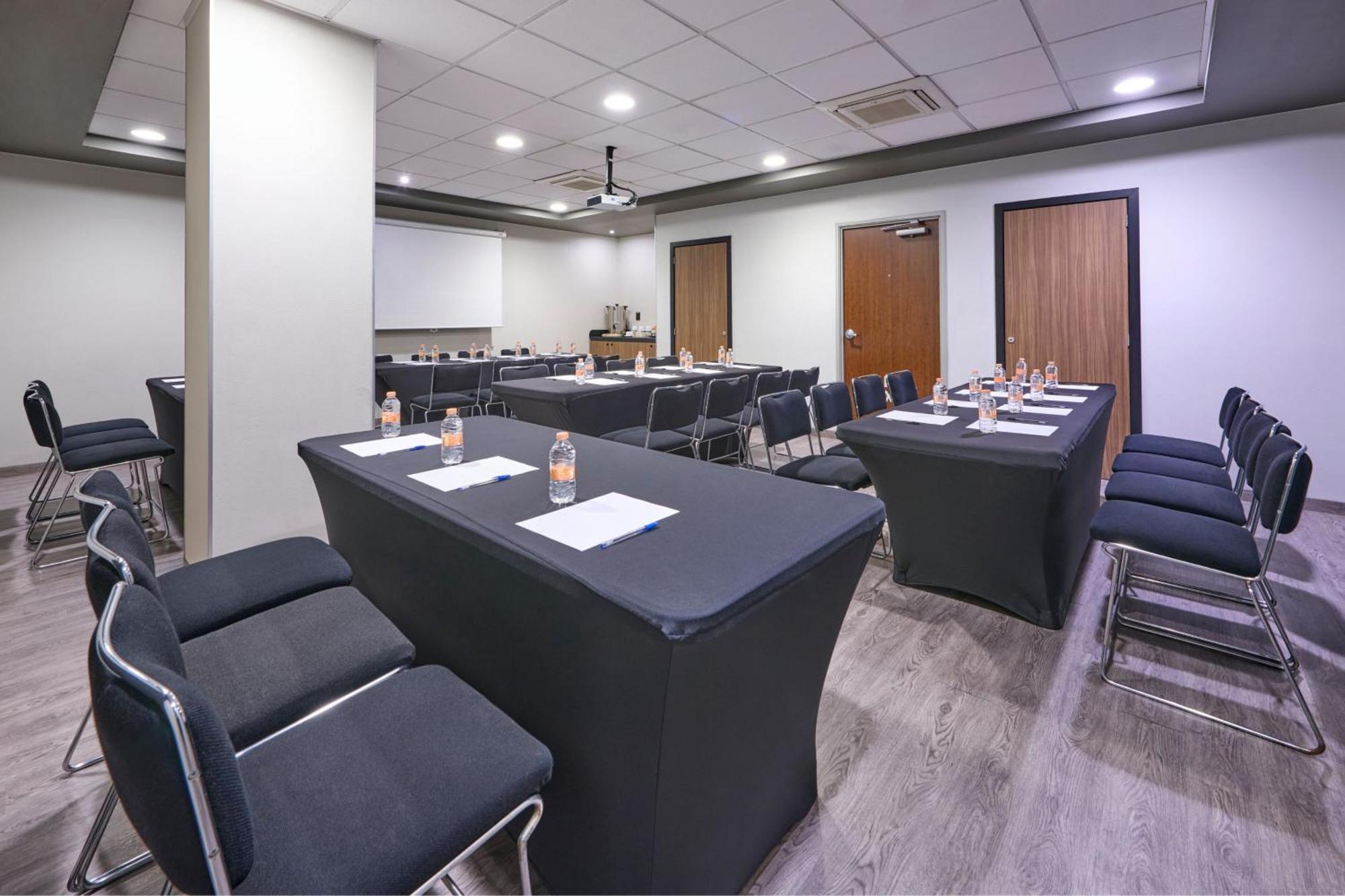 City Express Plus By Marriott Ciudad De Mexico Periferico Sur Tlalpan Екстер'єр фото